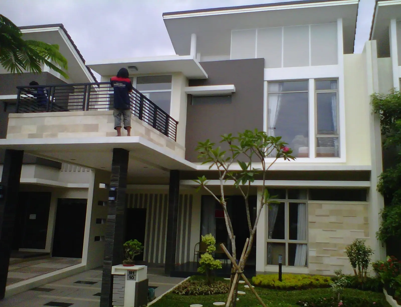 Proyek renovasi rumah Alhambra Build di BSD City